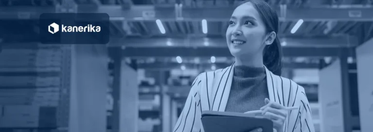 Retail operations manager using AI-powered inventory insights in a warehouse, illustrating machine learning in retail